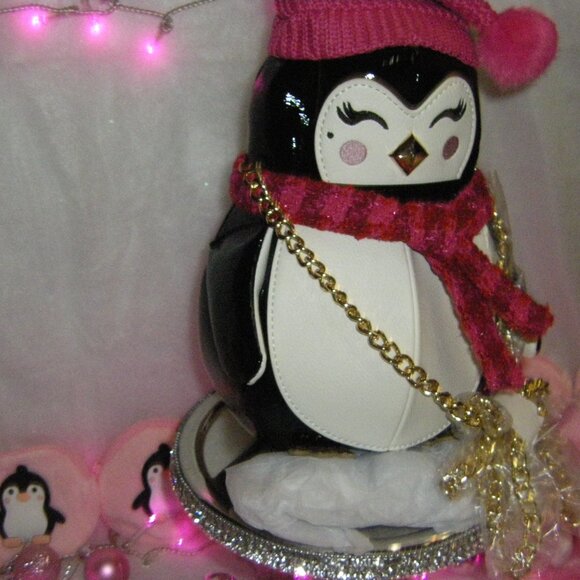 Betsey Johnson Kitsch Break The Ice Multi Crossbody Bag Penguine NWT - Picture 10 of 16